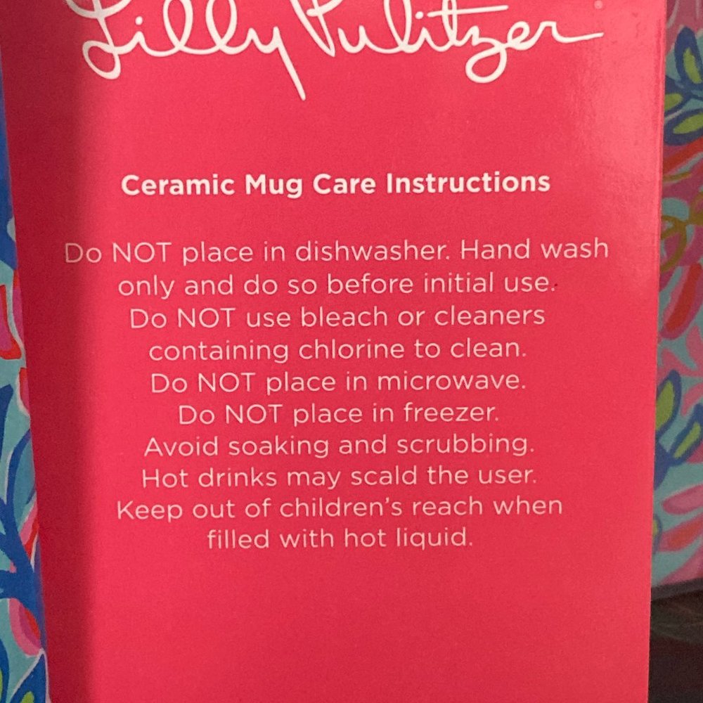 NWT 2 Lilly Pulitzer Mug Set, Gold Handle - "Holidaze" - HOME - Picture 8 of 8